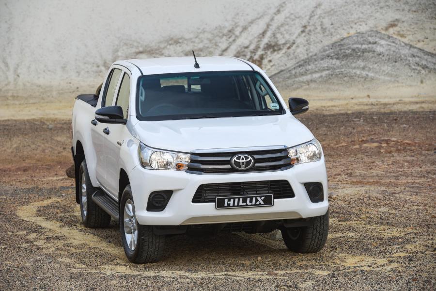  Toyota Hilux 4x4 SRX Double Cab 2016 года  (ZA) (фото 2 из 35)